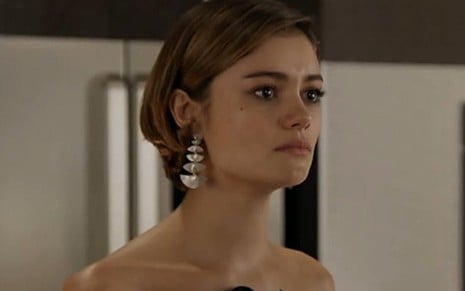 Alice (Sophie Charlotte) terá que recorrer ao ex para soltar a mãe em Babilônia, novela das nove da Globo - Reprodução/TV Globo