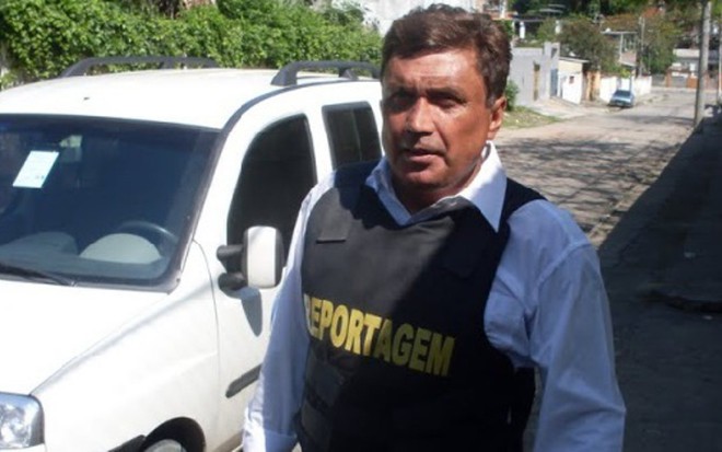 O jornalista Sergio Frias em imagem recente, durante gravação para o Balanço Geral (Record) do Rio - Reprodução/Acervo Pessoal