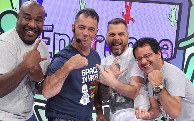 Elenco do humorístico Encrenca, que completou um ano no ar com recorde de audiência na Grande SP - Divulgação/RedeTV!