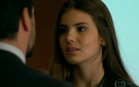 Rodrigo Lombardi e Camila Queiroz em cena de Verdades Secretas; personagens voltarão a transar - Reprodução/TV Globo