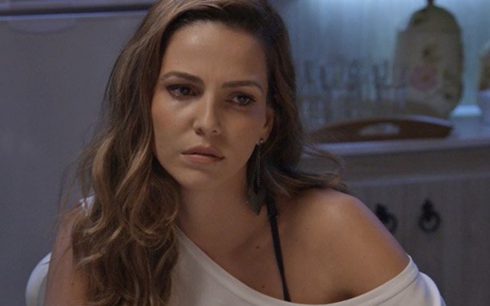 Tainá Müller (Cris) em cena da novela Babilônia, da Globo; personagem será desmascarada - Divulgação/TV Globo