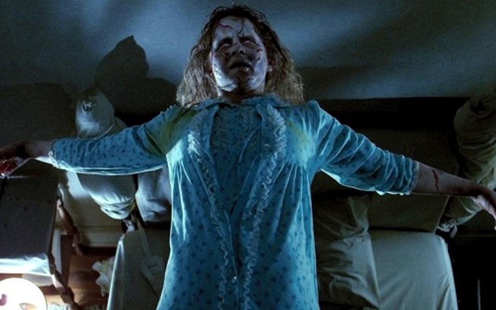 Cena de O Exorcista, de 1973; casa que inspirou o clássico do cinema sofrerá descarrego ao vivo na TV - Reprodução/Warner Bros.