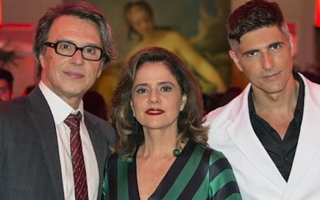 Fernando Eiras (Maurice), Marieta Severo (Fanny) e Reynaldo Gianecchini (Anthony) em Verdades Secretas - Divulgação/TV Globo