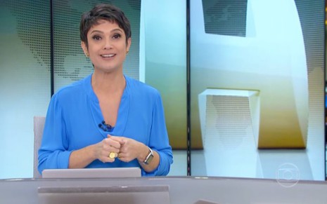 A jornalista Sandra Annenberg na bancada do Jornal Hoje de ontem (7), que bateu recorde de audiência - Reprodução/TV Globo