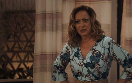Eliane Giardini (Nádia) em O Outro Lado do Paraíso; dondoca verá marido na cama com outra - Reprodução/TV Globo