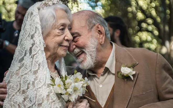 Mercedes (Fernanda Montenegro) discursará em casamento com Josafá (Lima Duarte) em O Outro Lado do Paraíso - Raquel Cunha/TV Globo 