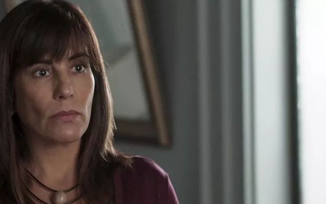 Beth (Gloria Pires) será impedida de doar rim para a filha em cena de O Outro Lado do Paraíso - Reprodução/TV Globo