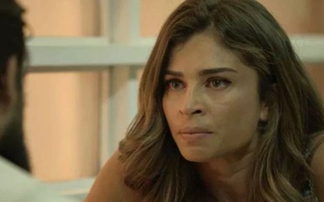 Lívia (Grazi Massafera) vai enfrentar o ex-marido em cena de O Outro Lado do Paraíso - Reprodução/TV Globo