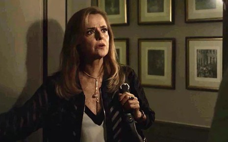 Sophia (Marieta Severo) em cena do capítulo desta sexta (13) de O Outro Lado do Paraíso - Reprodução/TV Globo