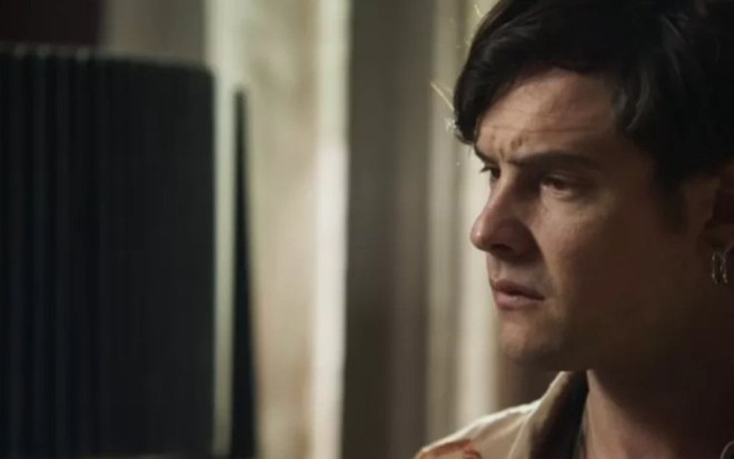 Sergio Guizé (Gael) em O Outro Lado do Paraíso; personagem será preso por agressão - Reprodução/TV Globo