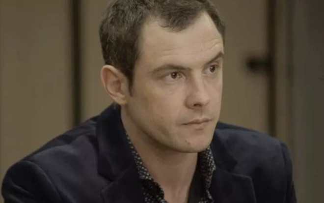 Sergio Guizé (Gael) em O Outro Lado do Paraíso; playboy vai entregar a mãe de bandeja - Reprodução/TV Globo