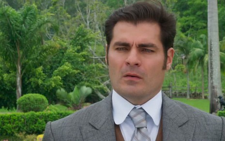 Darcy (Thiago Lacerda) confessará que mentiu e perderá a namorada em Orgulho e Paixão - Reprodução/TV Globo