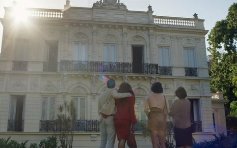 Maria da Paz (Juliana Paes) comprou uma mansão para sua família; local histórico fica no Rio de Janeiro - Reprodução/TV Globo