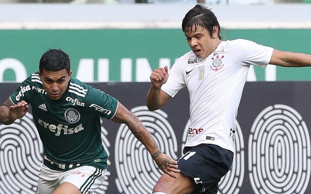 Dudu e Romero disputam bola no duelo de Palmeiras e Corinthians, no Allianz Parque: maior ibope do ano - CESAR GRECO/AGÊNCIA PALMEIRAS