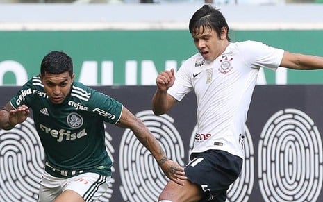 Dudu e Romero disputam bola no duelo de Palmeiras e Corinthians, no Allianz Parque: maior ibope do ano - CESAR GRECO/AGÊNCIA PALMEIRAS