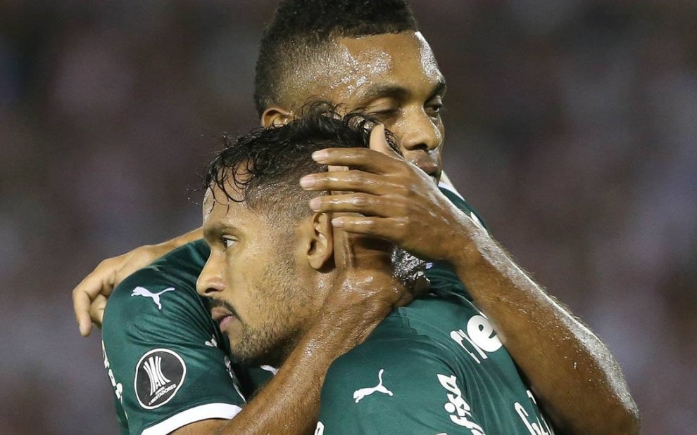 Borja e Gustavo Scarpa em jogo do Palmeiras exibido pela Globo em 2019: time foi o que menos deu audiência no ano - CESAR GRECO/AGÊNCIA PALMEIRAS