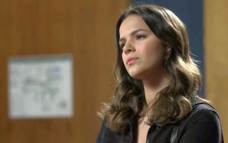 Mari (Bruna Marquezine) sofrerá com armadilha de vilão em I Love Paraisópolis - Reprodução/TV Globo