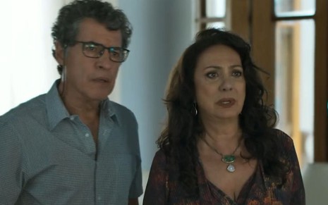 Paulo Betti e Eliane Giardini na novela Órfãos da Terra, da Globo; único neto do ex-casal morreu de câncer - REPRODUÇÃO/TV GLOBO