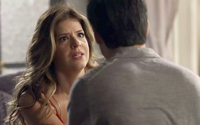 Mariana Santos (Maria Pia) e Mateus Solano (Eric) em cena de Pega Pega, novela das sete - Reprodução/TV Globo