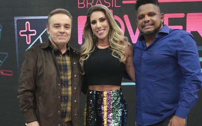 Gugu Liberato com os vencedores do Power Couple 2018, Tati Minerato e Marcelo Galatico - Antonio Chahestian/Record