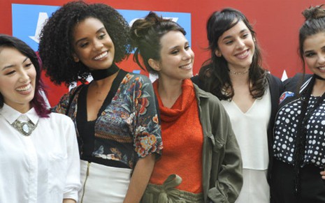 As cinco protagonistas de Malhação durante evento de lançamento da nova temporada - Reinaldo Marques/TV Globo