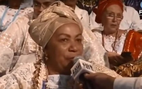 Mãe Carmen de Oxum dá depoimento em programa sobre religiões de matriz africana na Record News - Reprodução/Facebook