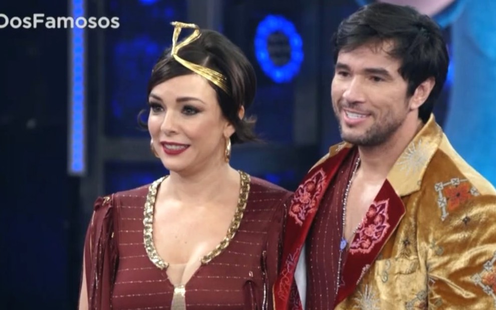 A atriz Regiane Alves e o professor Reginaldo Sama na estreia da Dança dos Famosos 2019