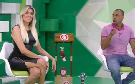 Renata Fan e Denílson, no Jogo Aberto: programa foi impedido de cobrir jogo do Palmeiras na Libertadores - REPRODUÇÃO/BAND