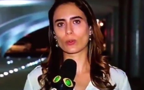 Lana Canepa em entrada ao vivo na BandNews: repórter confundiu o sobrenome da primeira-dama Michelle Bolsonaro - REPRODUÇÃO/BANDNEWS
