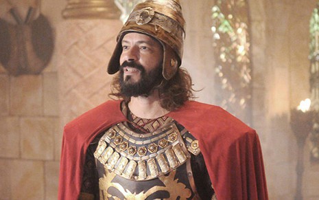 O ator Heitor Martinez em cena como o rei Nabucodonosor de O Rico e Lázaro, da Record - Munik Chatack/RecordTV