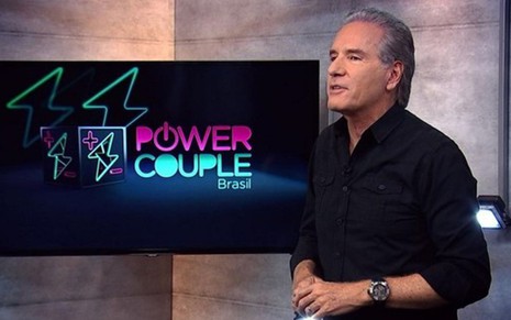 Roberto Justus comandou duas temporadas do Power Couple Brasil; Gugu Liberato é o novo apresentador - REPRODUÇÃO/RECORD TV