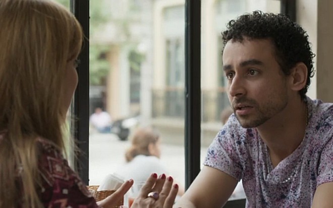 Julia Rabello (Marisa) e Paulo Verlings em Rock Story; Romildo descobre que não é pai do bebê - Reprodução/TV Globo