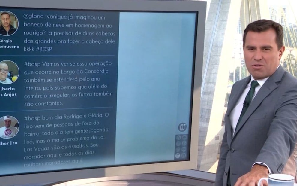 Rodrigo Bocardi na apresentação do Bom Dia SP desta segunda-feira (26): rebateu seguidor - REPRODUÇÃO/TV GLOBO
