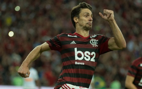 Rodrigo Caio em ação pelo Flamengo: clássico contra o Fluminense será transmitido pelo Premiere - ALEXANDRE VIDAL/FLAMENGO