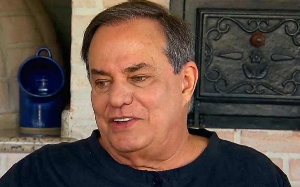 Ronnie Von durante entrevista para o Domingo Show; o ex-Gazeta mostrou a sua mansão em São Paulo - REPRODUÇÃO/RECORD