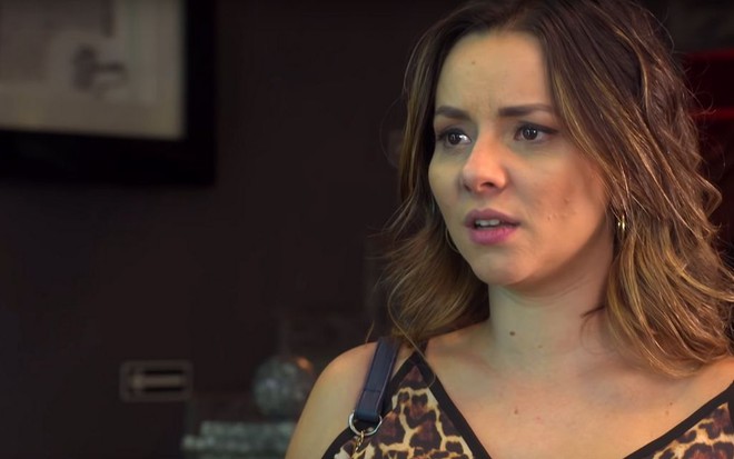 A atriz Letícia Tomazella como a personagem Arlete da novela As Aventuras de Poliana, do SBT