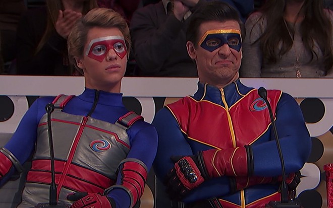 Jace Norman e Cooper Barnes em cena da série teen Henry Danger, maior ibope do SBT no sábado (6) - Reprodução/Nickelodeon