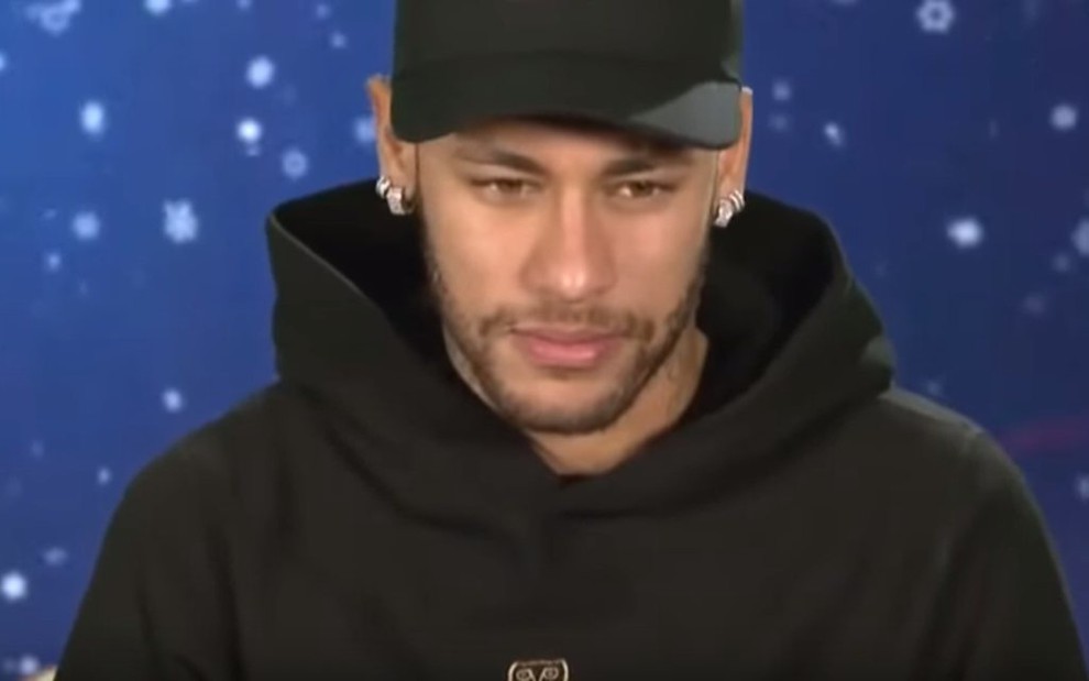 O jogador Neymar durante o especial Neymar Jr. Entre Amigos, exibido na terça (18) pelo SBT - Reprodução/SBT