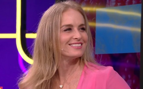 A apresentadora Angélica foi convidada do programa Se Joga, da Globo, na sexta-feira (25)