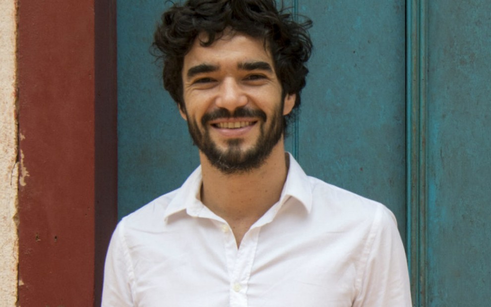 O ator Caio Blat interpreta um professor na série Segunda Chamada, que estreia na Globo em outubro - Estevam Avellar/TV Globo