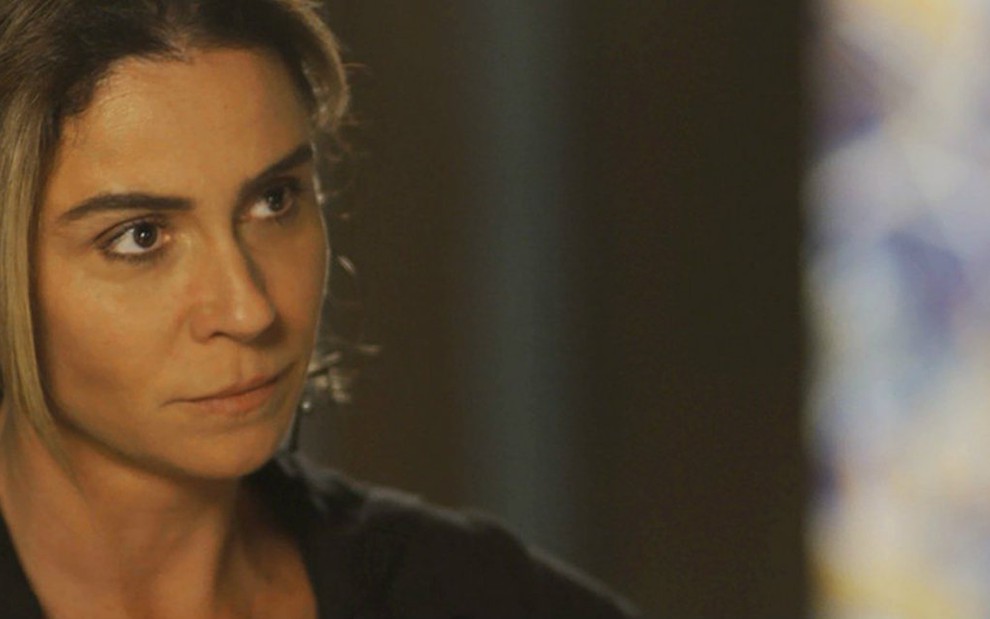 Luzia (Giovanna Antonelli) pressionará Rosa (Leticia Colin) para saber paradeiro de seu filho - Reprodução/Globo