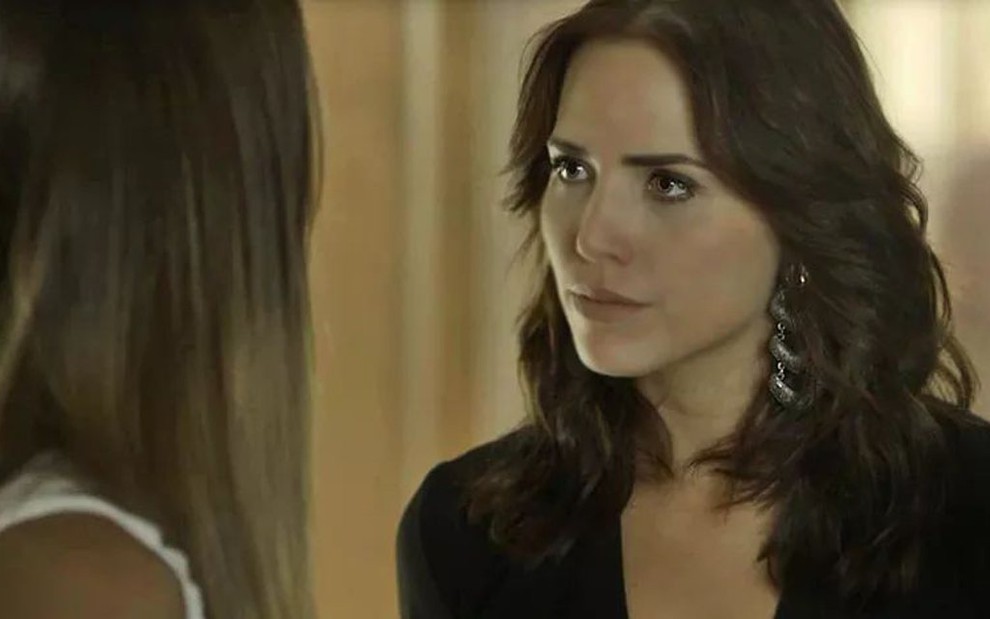 Rosa (Letícia Colin) insistirá no namoro com o filho da vilã nos próximos capítulos de Segundo Sol - Reprodução/TV Globo