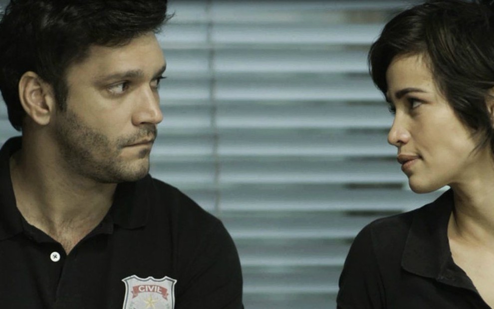 Maura (Nanda Costa) e Ionan (Armando Babaioff) terão conversa reveladora em Segundo Sol - Reprodução/TV Globo