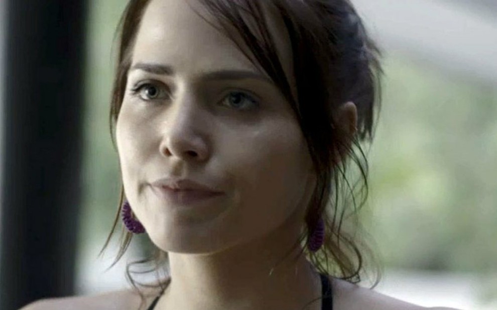 A atriz Letícia Colin em cena como Rosa no capítulo desta segunda (4) de Segundo Sol - Reprodução/Globo
