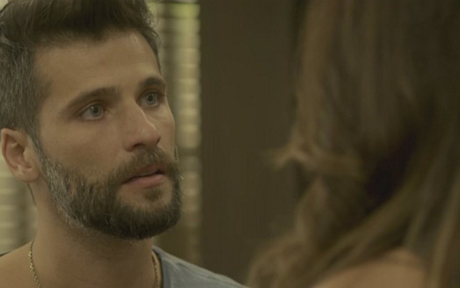 Bruno Gagliasso (Mario) em cena de Sol Nascente; mecânico descobrirá armação de César - Reprodução/TV Globo