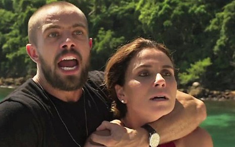 Os atores Rafael Cardoso e Giovanna Antonelli em cena do último capítulo de Sol Nascente - Reprodução/Globo