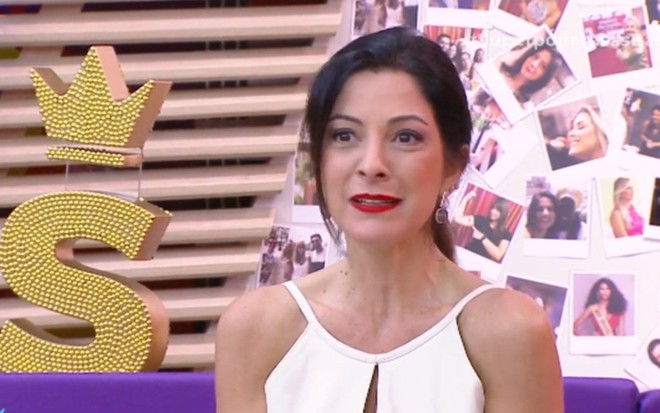 Ana Paula Padrão na estreia do Superpoderosas, no dia 9 de abril: público em fuga - Reprodução/Band