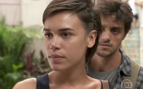 Carla Salle (Leila) e Felipe Simas (Jonatas) em cena de Totalmente Demais, novela das sete - Reprodução/TV Globo