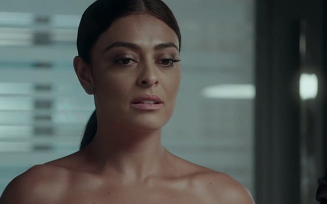 Juliana Paes (Carolina) em cena de Totalmente Demais, novela das sete da Globo - Reprodução/TV Globo