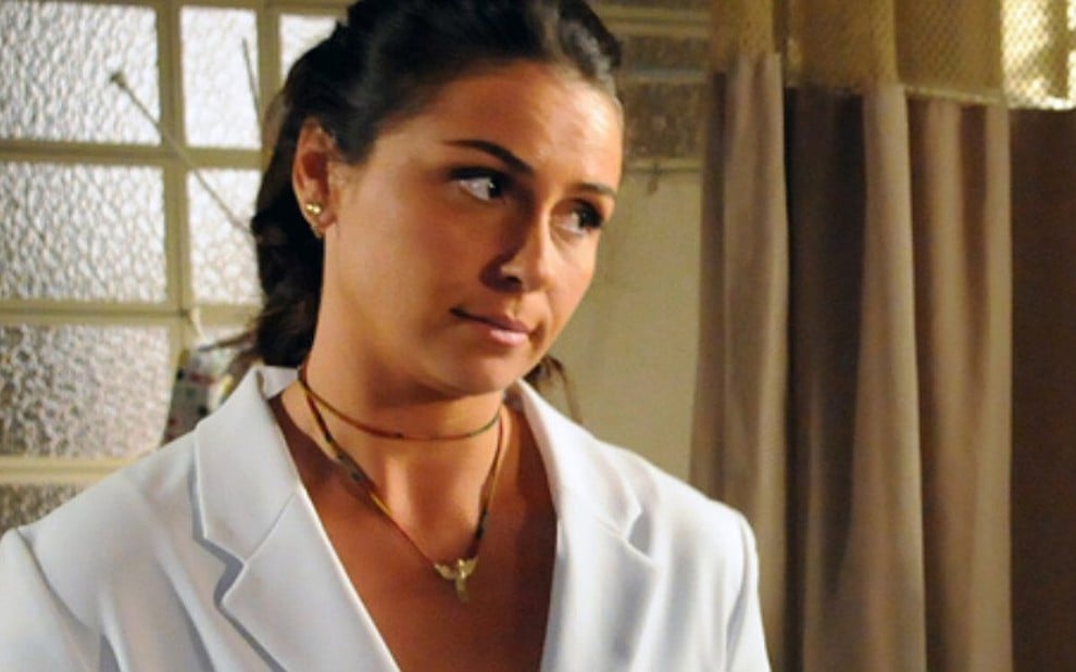 Giovanna Antonelli interpretou a médica Alma na fracassada novela Três Irmãs (2008) - Divulgação/TV Globo